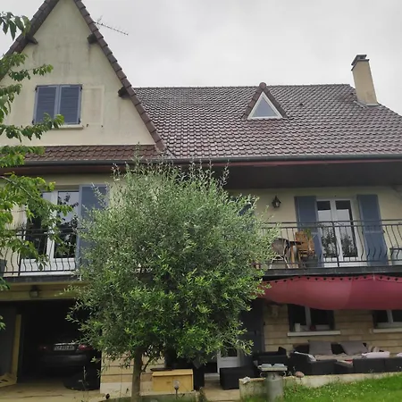 Prázdninový dům Vaste Maison De Charme A Proximite De Versailles Et Paris Beynes (Yvelines)